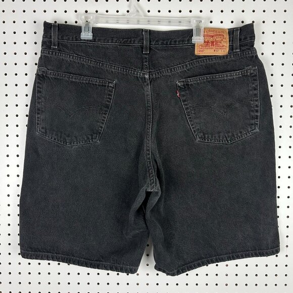 Levi's 550 Black Denim Jean Shorts Size 40 Relaxed Fit 100